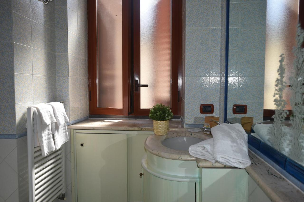 Bed and Breakfast La Finestra Sul Mare Isquia Exterior foto