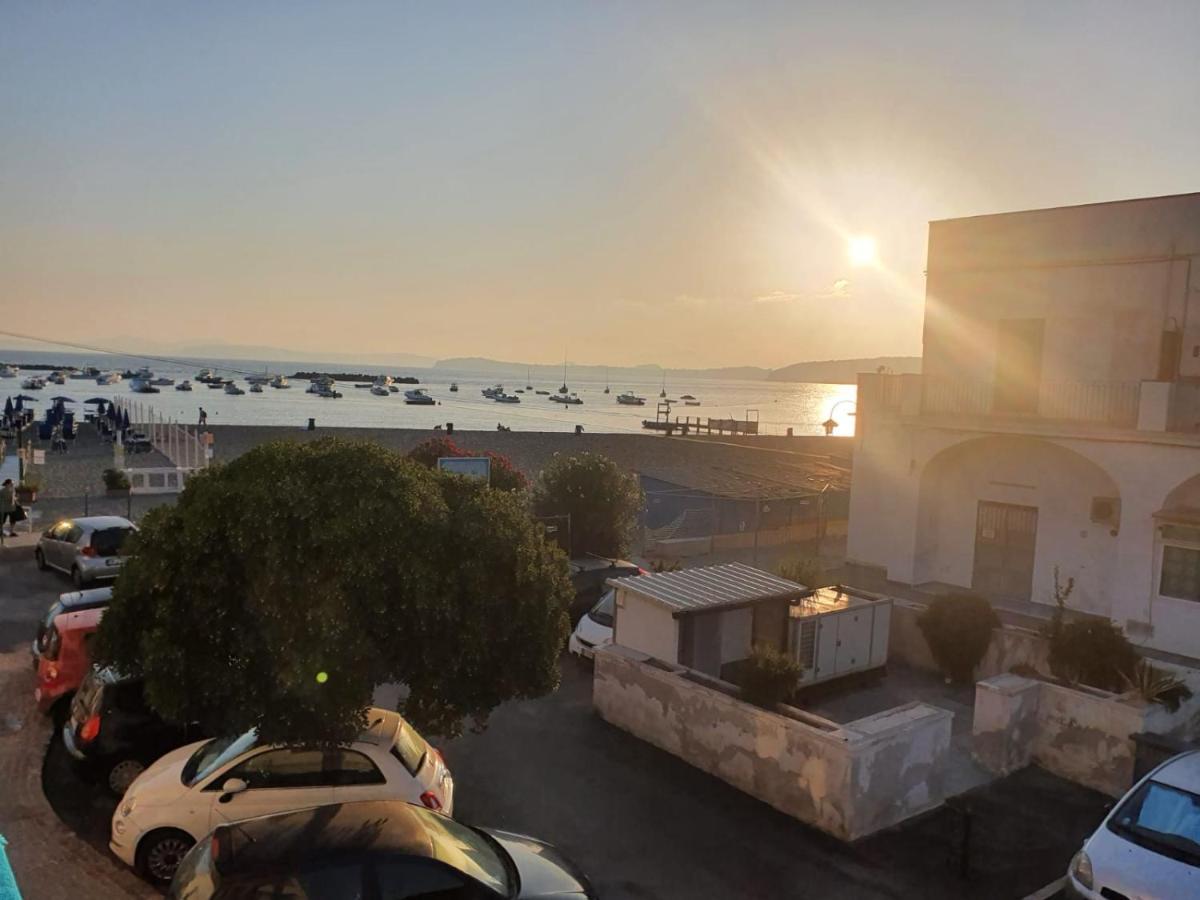 Bed and Breakfast La Finestra Sul Mare Isquia Exterior foto