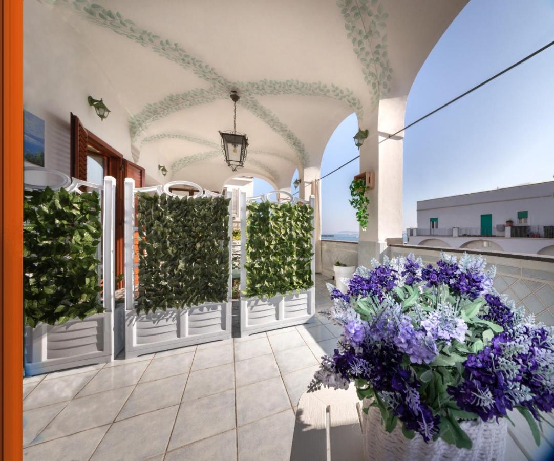 Bed and Breakfast La Finestra Sul Mare Isquia Exterior foto