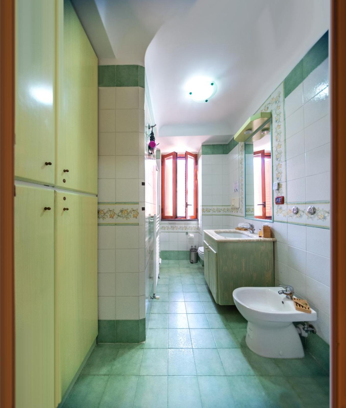 Bed and Breakfast La Finestra Sul Mare Isquia Habitación foto