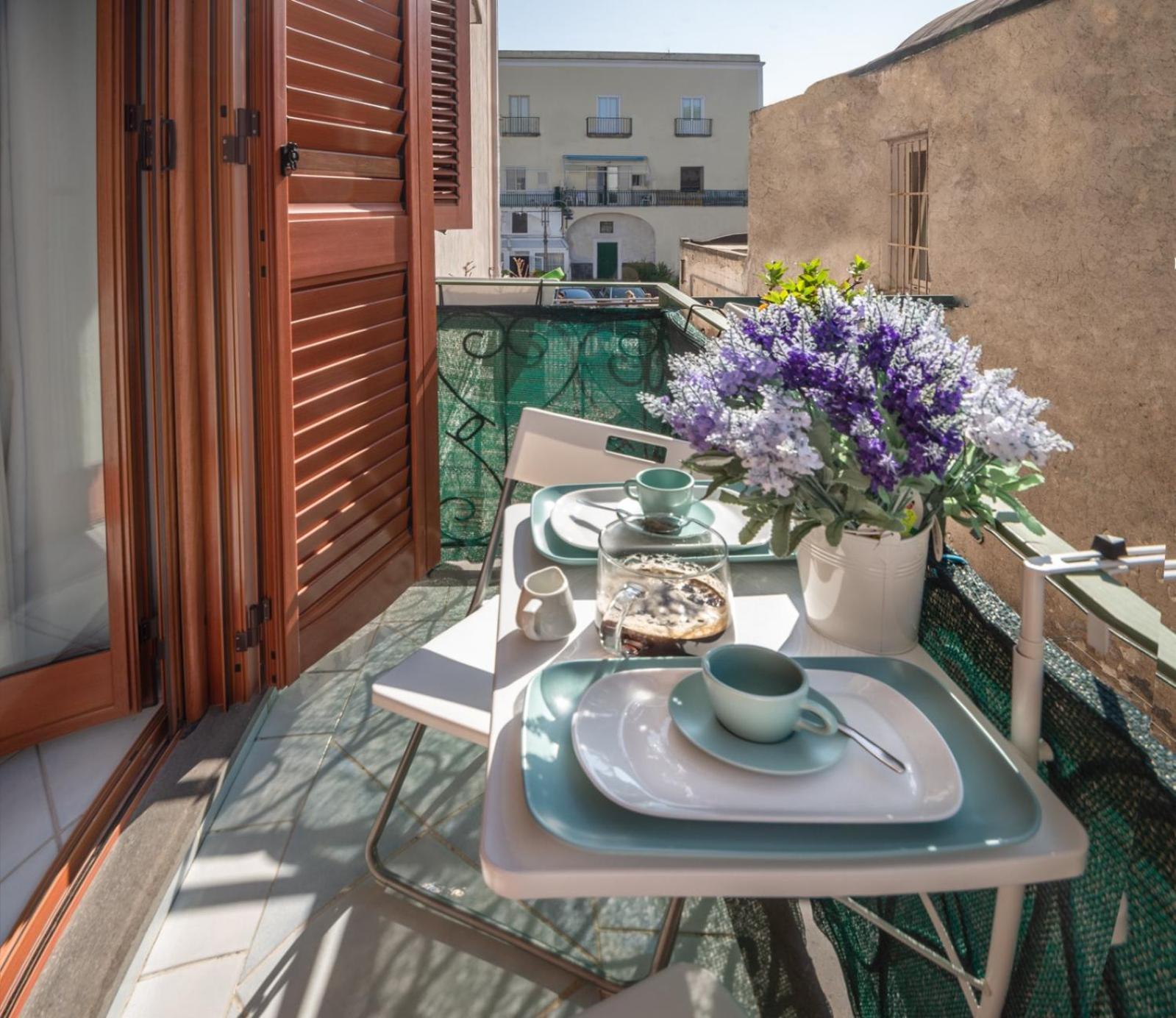 Bed and Breakfast La Finestra Sul Mare Isquia Exterior foto