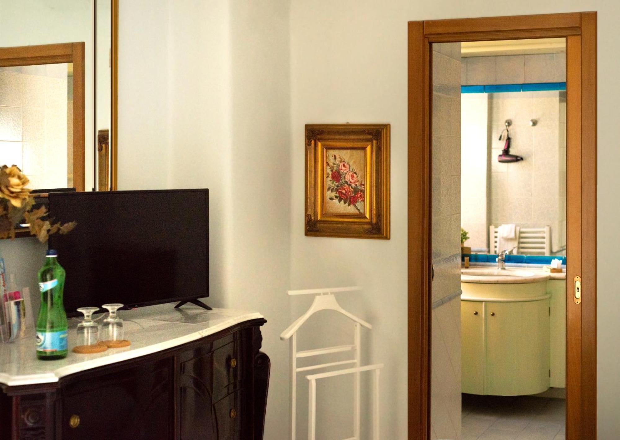 Bed and Breakfast La Finestra Sul Mare Isquia Exterior foto
